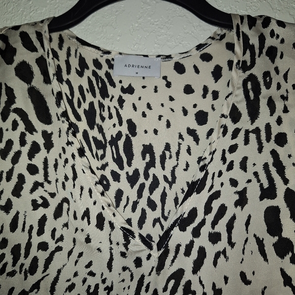 Adrienne Animal PRINT Black/Cream V-Neck PONCHO TUNIC Size Medium Oversized - Picture 5 of 8